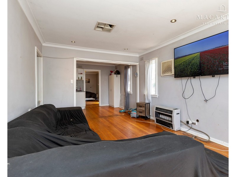 124 Bourke Street, Mount Austin NSW 2650