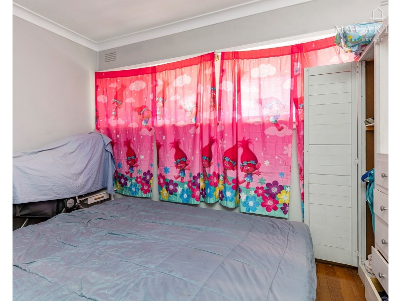 124 Bourke Street, Mount Austin NSW 2650