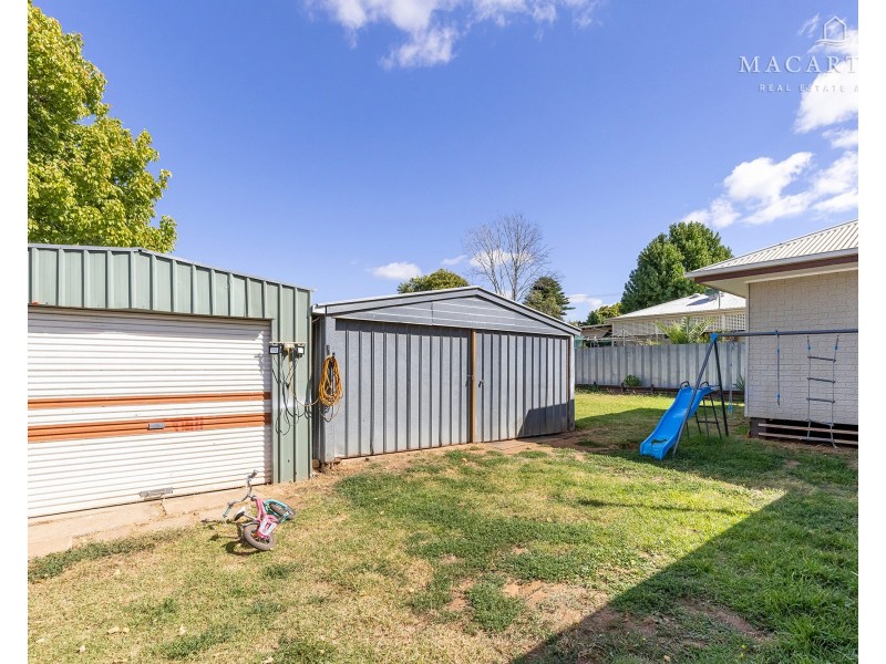 124 Bourke Street, Mount Austin NSW 2650