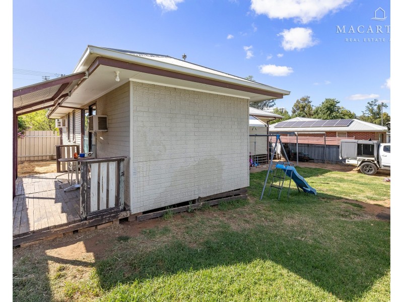 124 Bourke Street, Mount Austin NSW 2650
