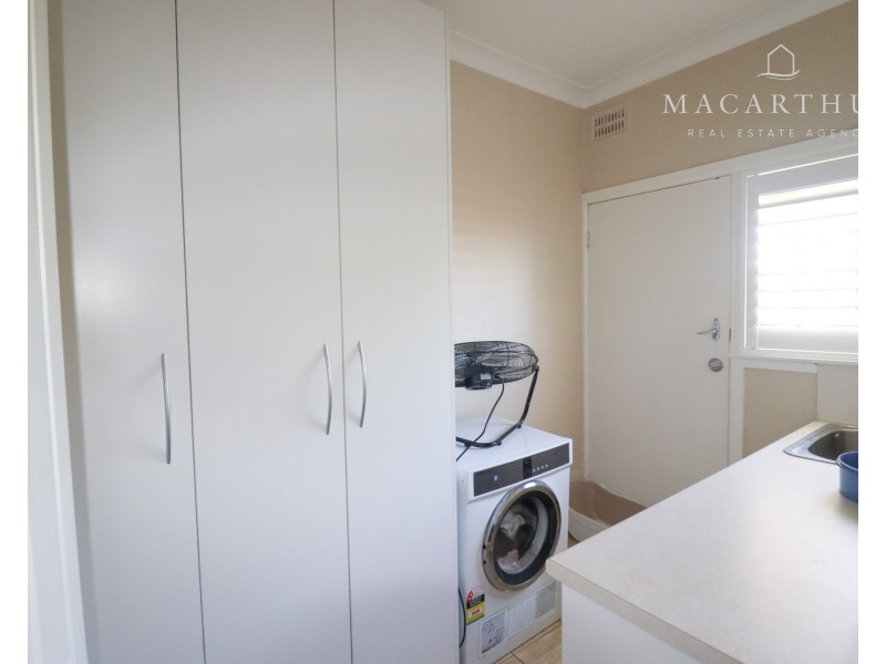 13 Plumpton Road, Kooringal NSW 2650