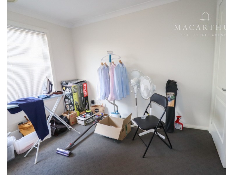 18 Bindari Avenue, Glenfield Park NSW 2650