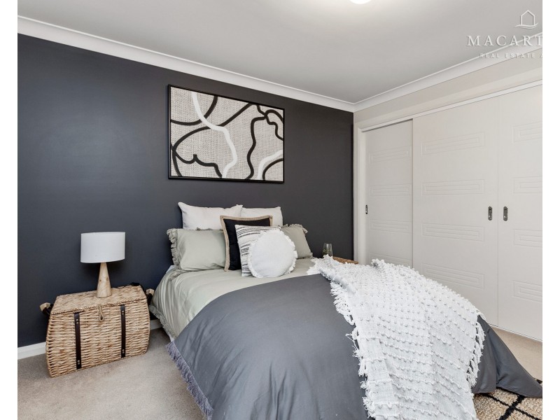 22 Mirrul Street, Glenfield Park NSW 2650