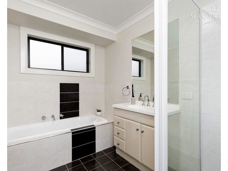 22 Mirrul Street, Glenfield Park NSW 2650
