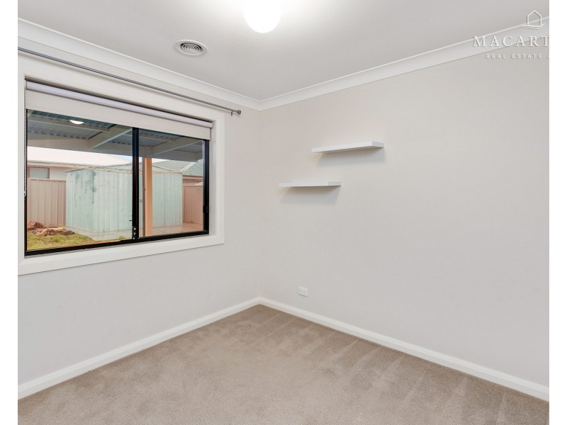 22 Mirrul Street, Glenfield Park NSW 2650