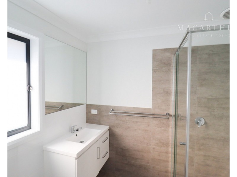 17 Mugga Street, Gobbagombalin NSW 2650