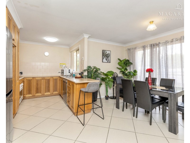 1/23 Kirrang Avenue, Glenfield Park NSW 2650