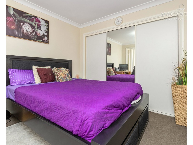 1/23 Kirrang Avenue, Glenfield Park NSW 2650