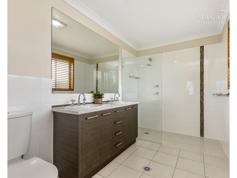 34 Franklin Drive, Estella NSW 2650