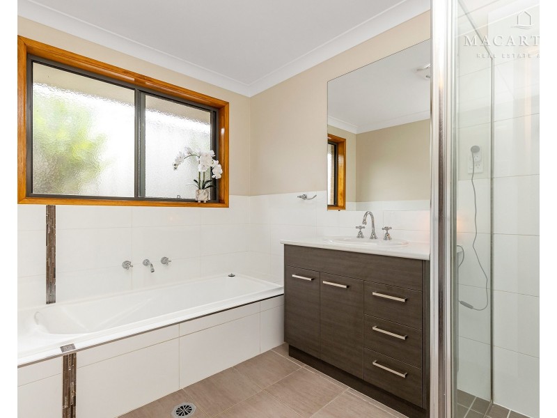 34 Franklin Drive, Estella NSW 2650