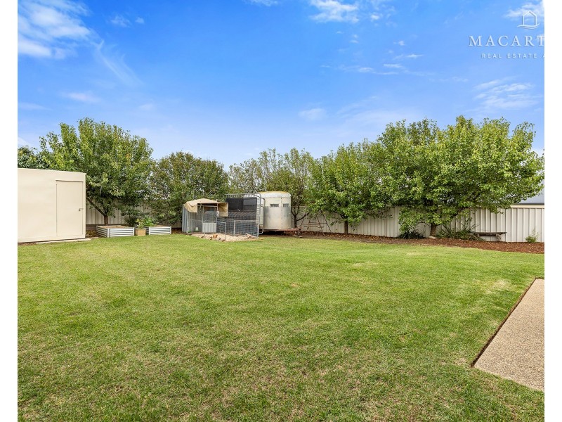 34 Franklin Drive, Estella NSW 2650