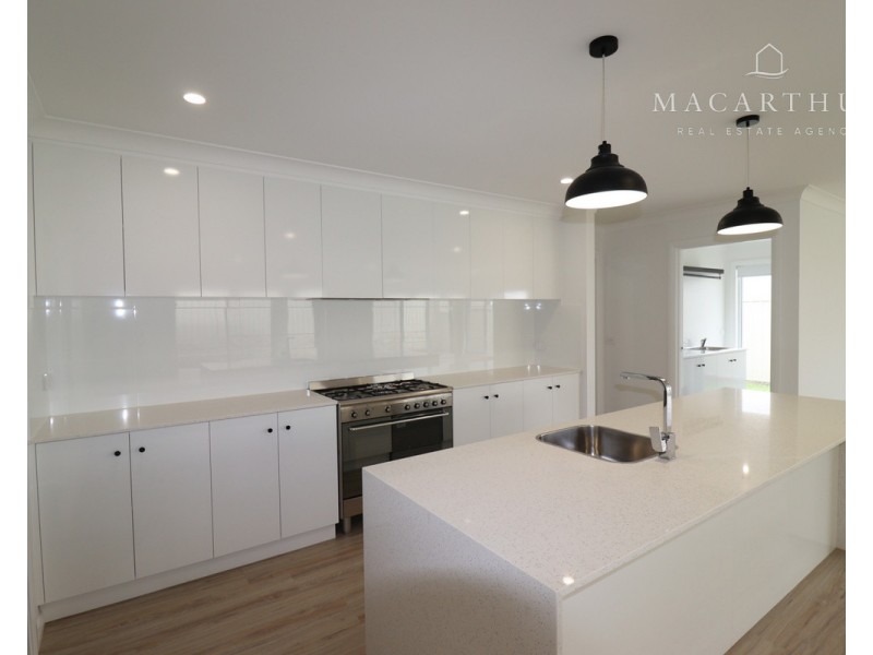 22 Wake Drive, Lloyd NSW 2650