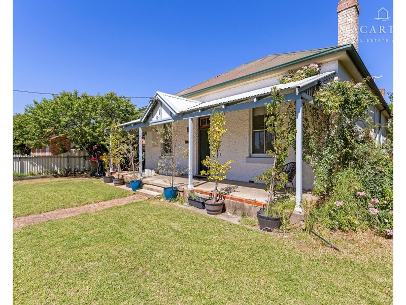 98 Crampton Street, Wagga Wagga NSW 2650