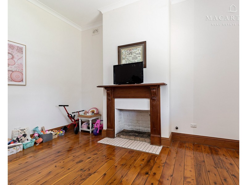 98 Crampton Street, Wagga Wagga NSW 2650