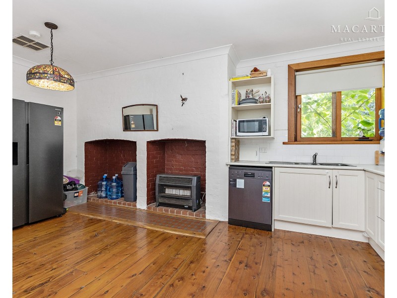 98 Crampton Street, Wagga Wagga NSW 2650