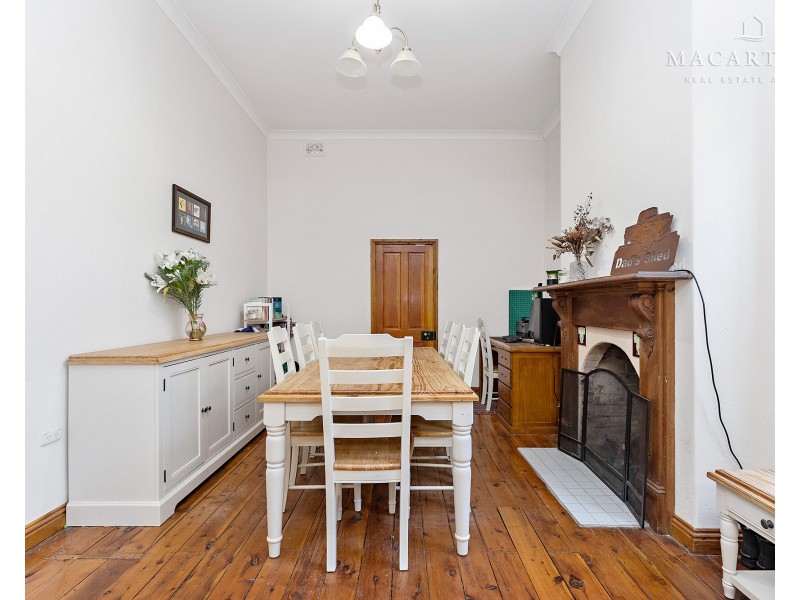 98 Crampton Street, Wagga Wagga NSW 2650