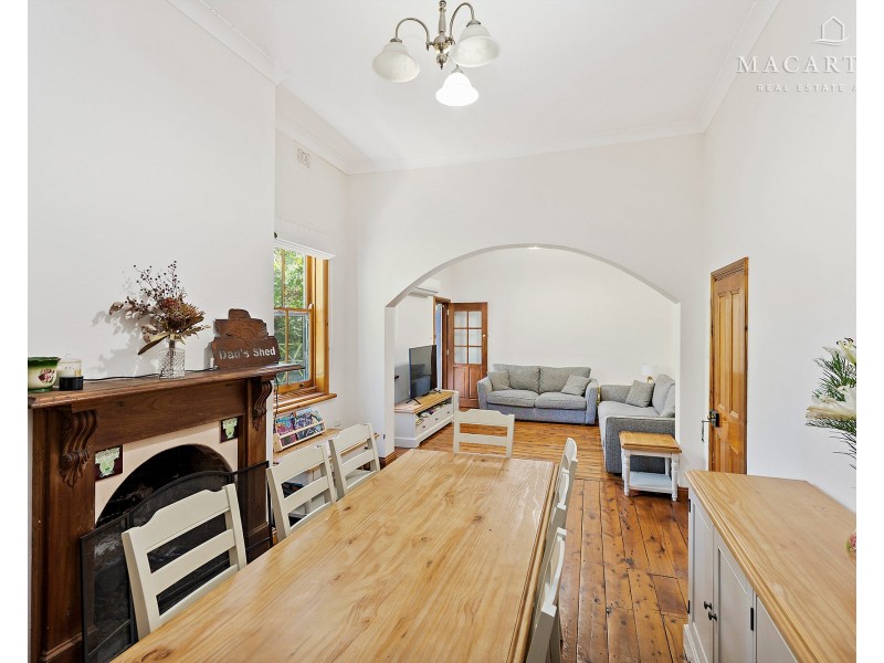 98 Crampton Street, Wagga Wagga NSW 2650