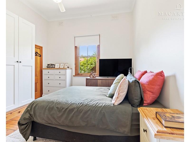 98 Crampton Street, Wagga Wagga NSW 2650