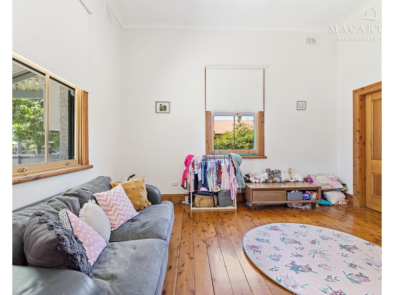 98 Crampton Street, Wagga Wagga NSW 2650