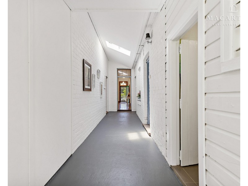 98 Crampton Street, Wagga Wagga NSW 2650