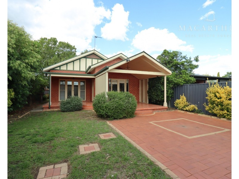 70 Thorne Street, Wagga Wagga NSW 2650