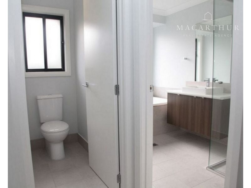 2/5 Wollemi Street, Forest Hill NSW 2651