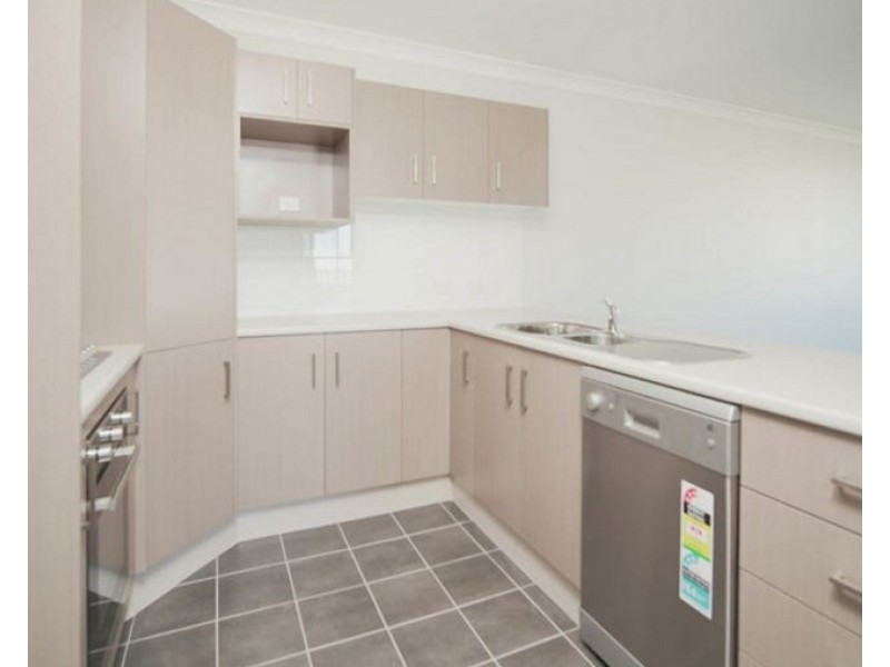 2/57 Coppabella Drive, Gobbagombalin NSW 2650