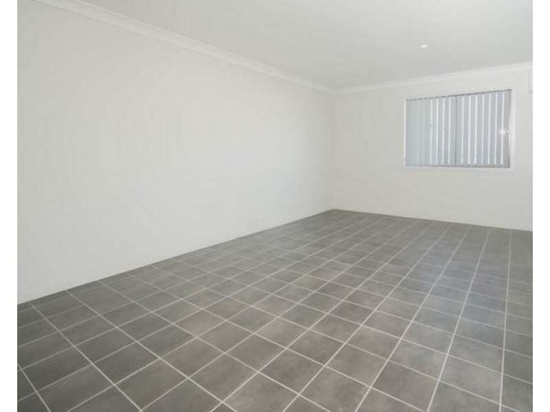 2/57 Coppabella Drive, Gobbagombalin NSW 2650