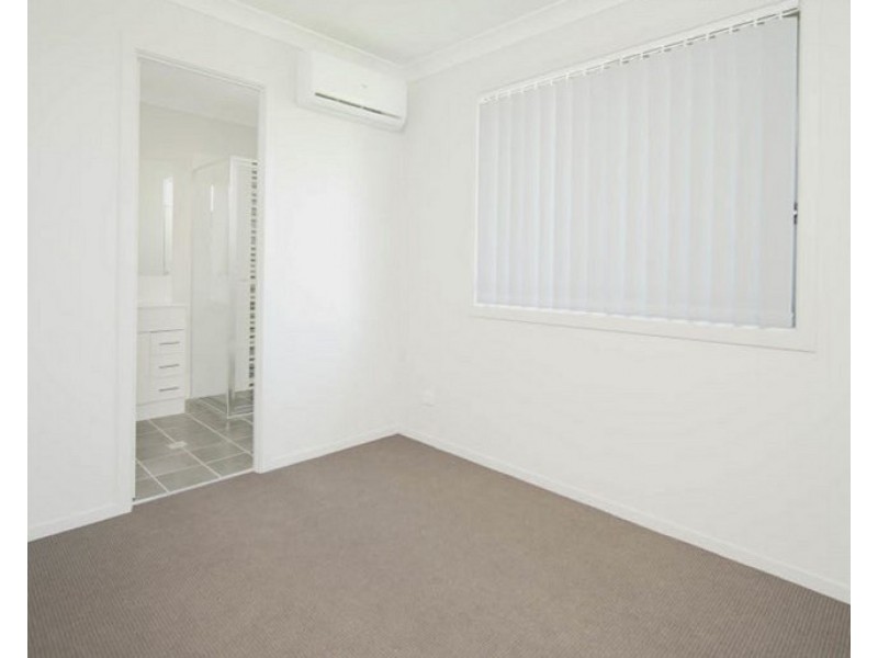 2/57 Coppabella Drive, Gobbagombalin NSW 2650