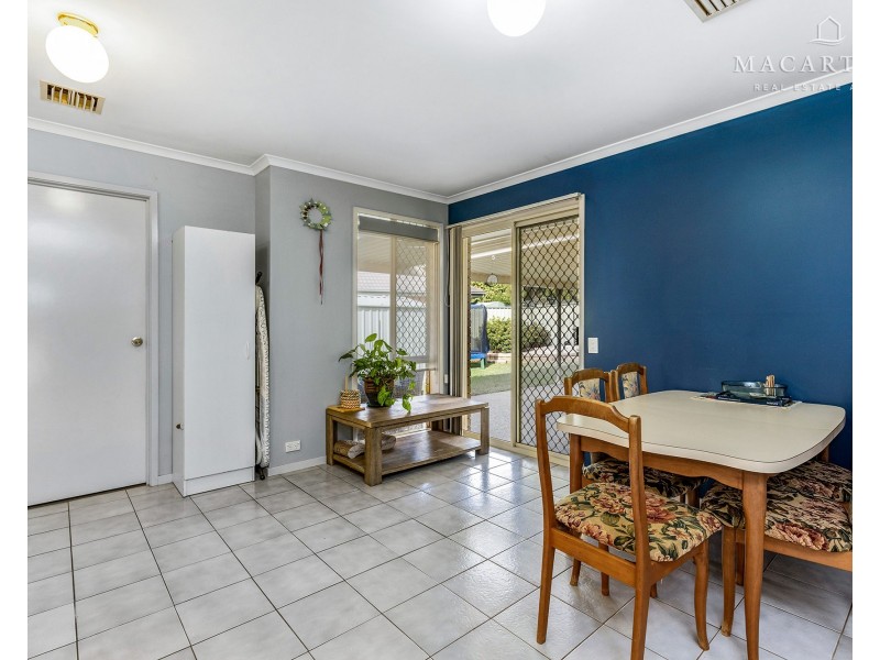 4 Mangrove Crescent, Forest Hill NSW 2651