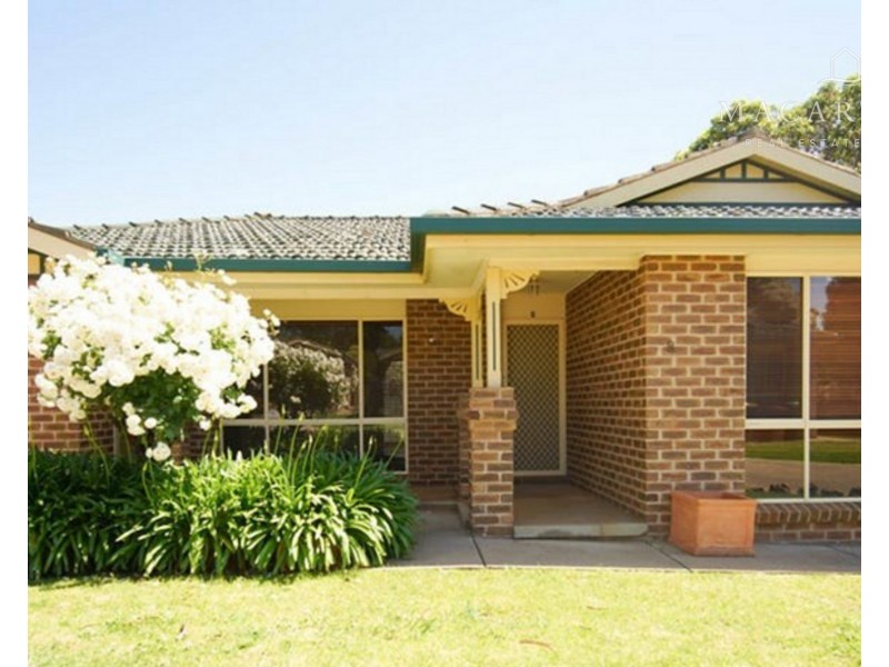 8/95 Balleroo Crescent, Glenfield Park NSW 2650