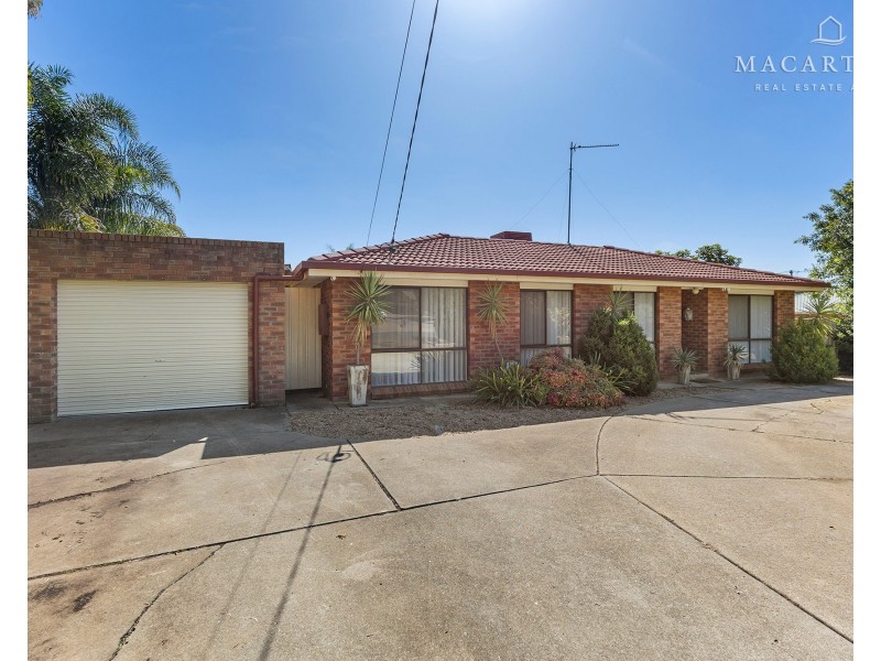 10 Crisp Drive, Ashmont NSW 2650