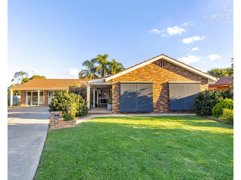 13 Warrambool Crescent, Glenfield Park NSW 2650