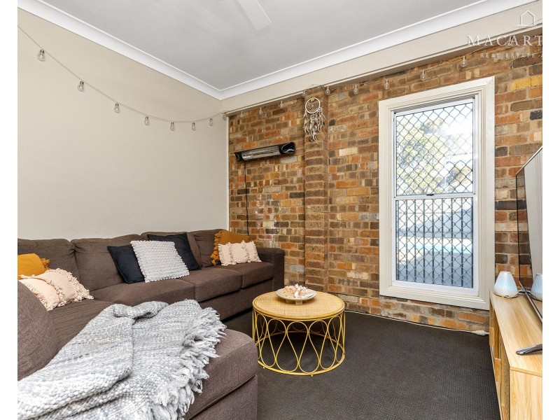 13 Warrambool Crescent, Glenfield Park NSW 2650