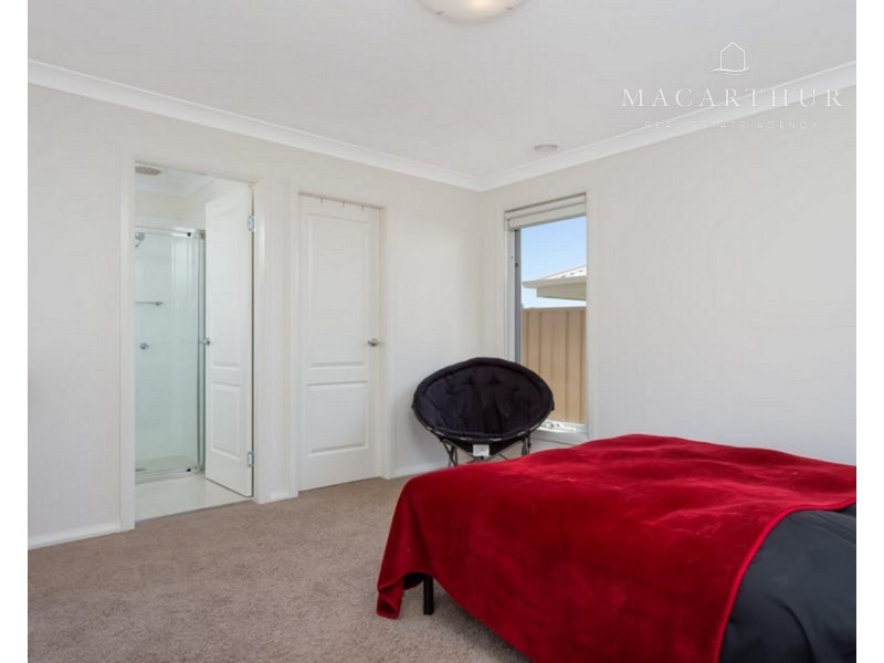 1/70 Kaloona Drive, Bourkelands NSW 2650