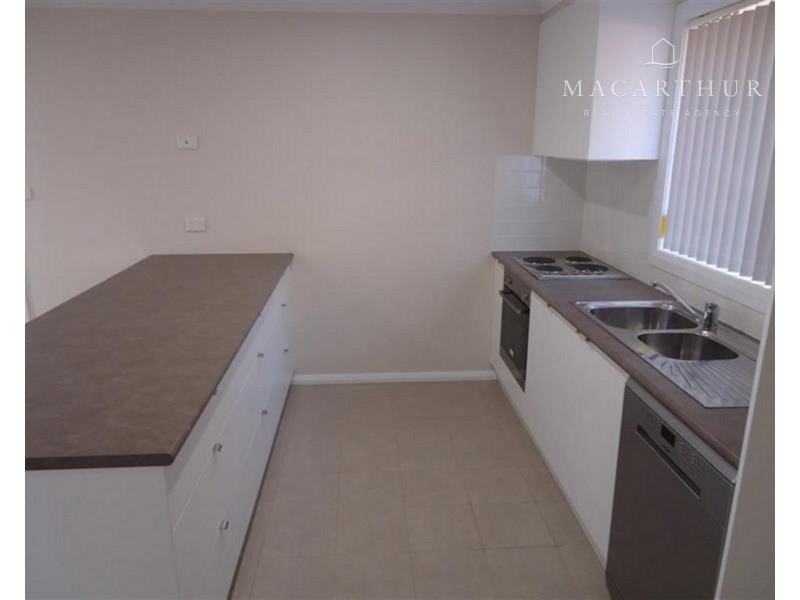 2/2 Dunn Avenue, Forest Hill NSW 2651