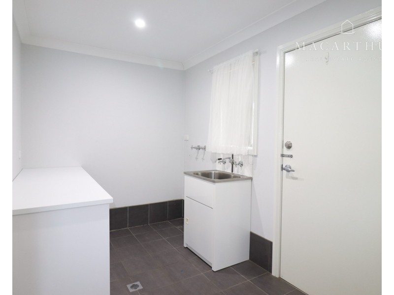 1/21 Elanora Place, Glenfield Park NSW 2650