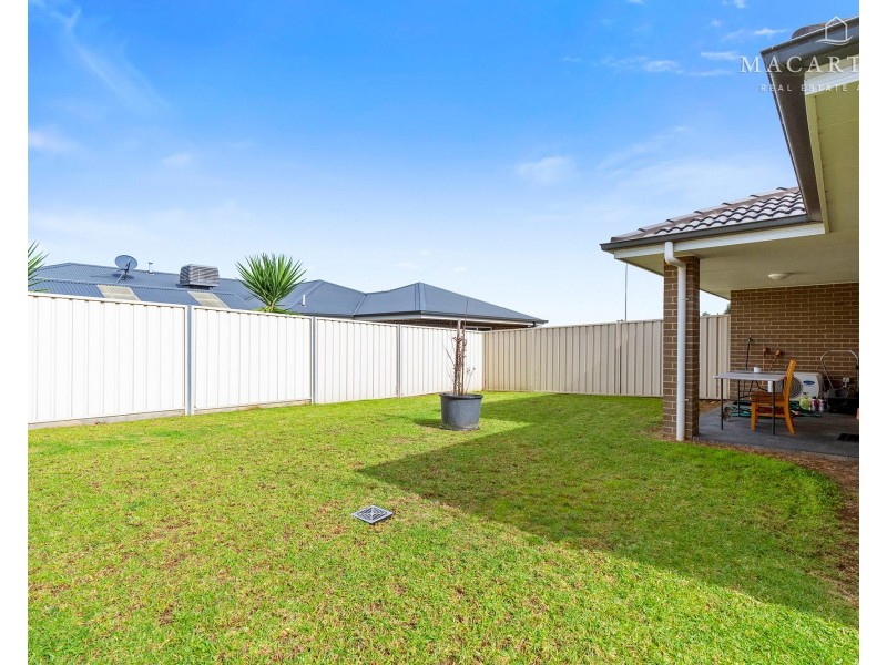 10 & 10A St Pauls Place, Gobbagombalin NSW 2650