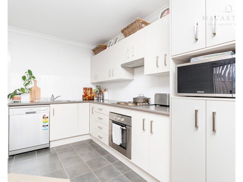 10 & 10A St Pauls Place, Gobbagombalin NSW 2650