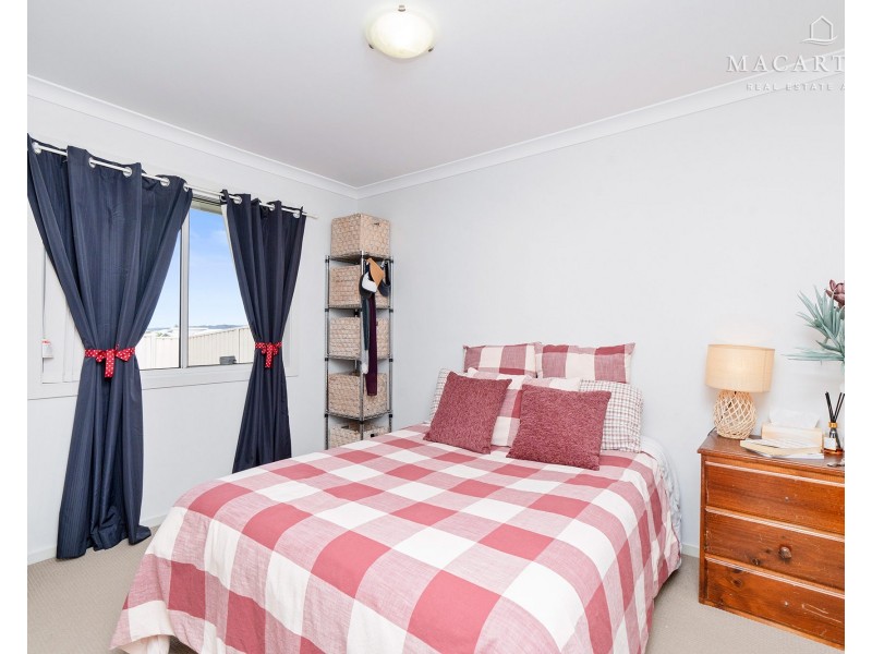 10 & 10A St Pauls Place, Gobbagombalin NSW 2650
