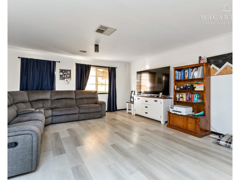40 Girraween Mews, Glenfield Park NSW 2650