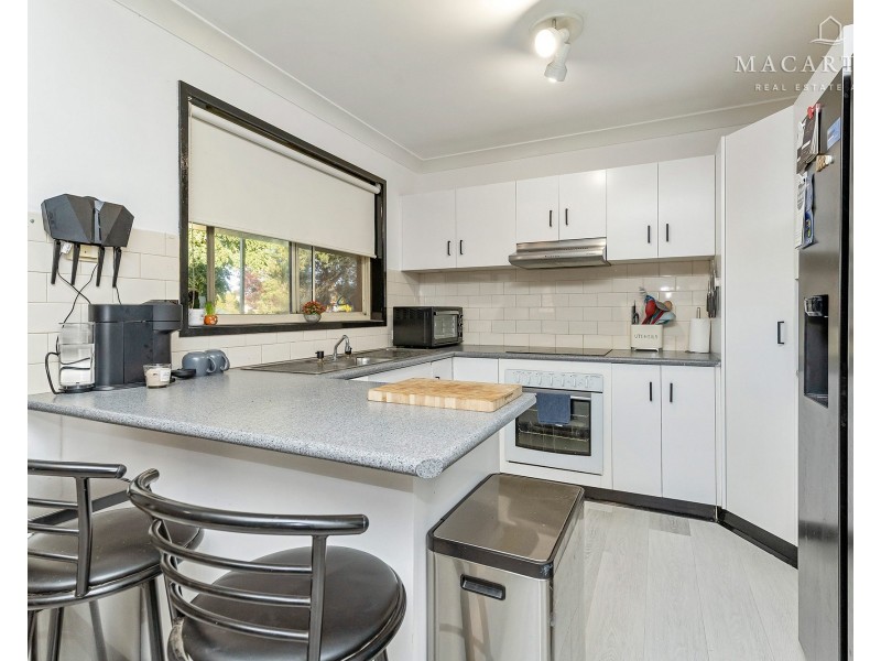 40 Girraween Mews, Glenfield Park NSW 2650