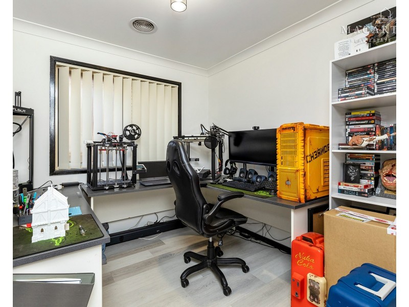 40 Girraween Mews, Glenfield Park NSW 2650