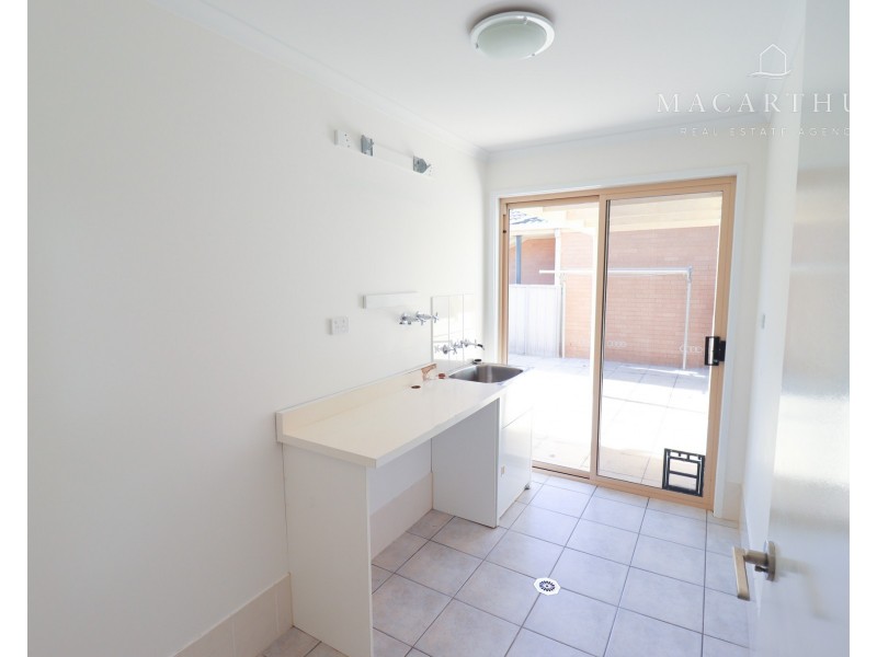 1 Clipper Way, Estella NSW 2650