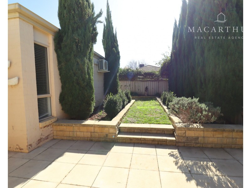 1 Clipper Way, Estella NSW 2650