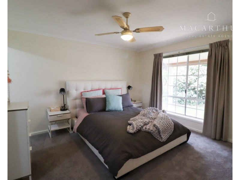 2 Egret Place, Estella NSW 2650