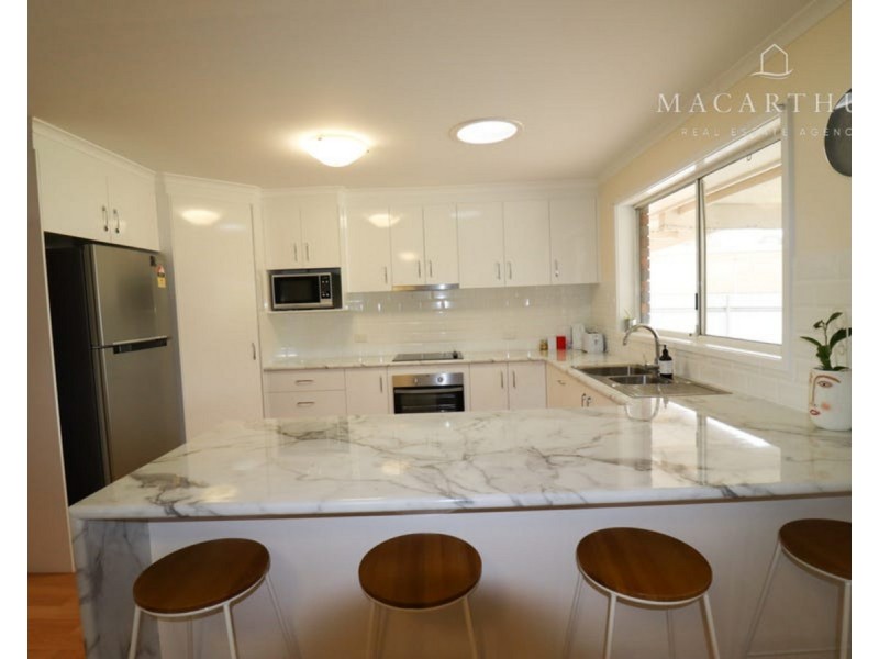 2 Egret Place, Estella NSW 2650