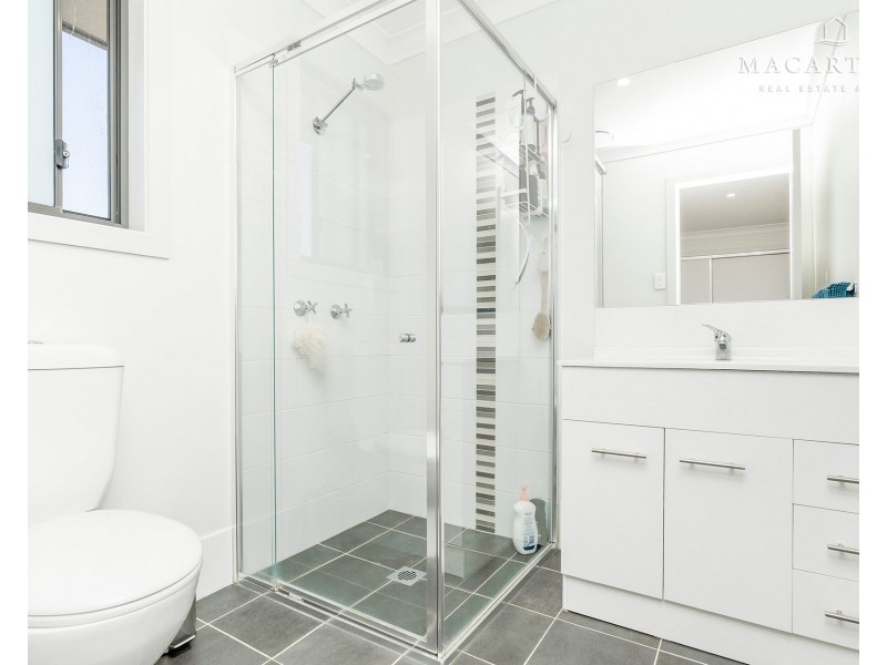 1-2/138 Bradman Drive, Boorooma NSW 2650