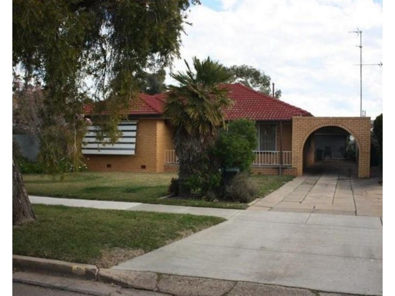 2 Slocum Street, Wagga Wagga NSW 2650