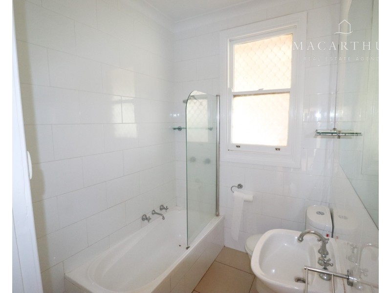 107 Mitchelmore Street, Turvey Park NSW 2650